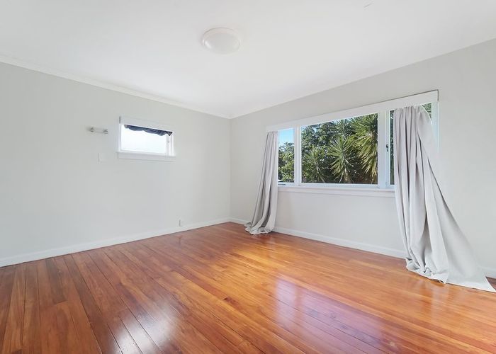  at 3 Invermay Avenue, Mount Roskill, Auckland City, Auckland