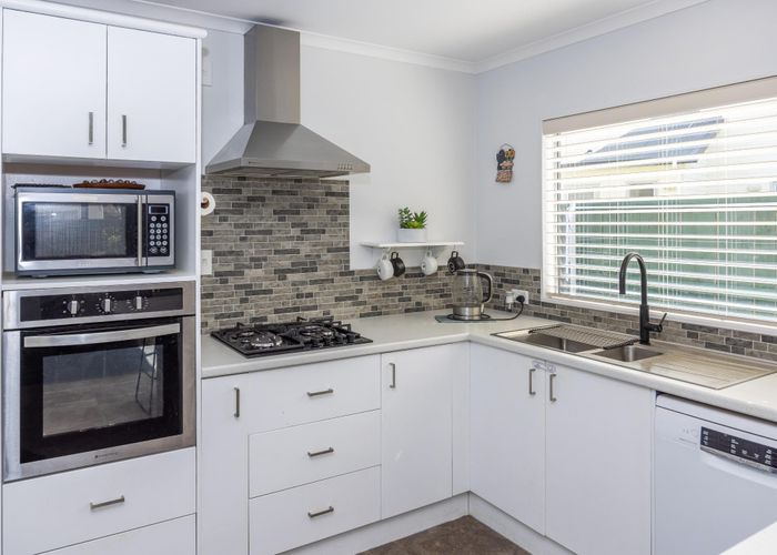  at 23 Gordon Davies Lane, Huntington, Hamilton