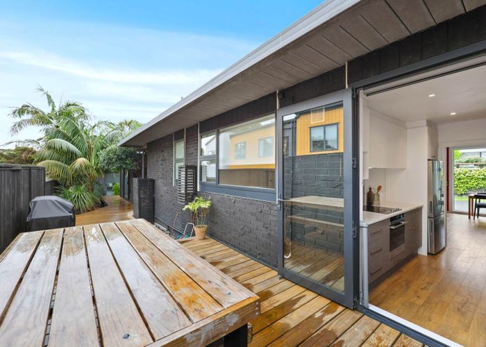  at 3/132 Onewa Road, Northcote, North Shore City, Auckland