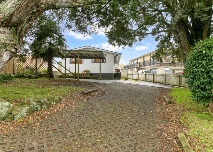  at 120 Mount Smart Road, Onehunga, Auckland