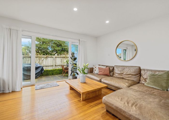  at 1/271A Grahams Road, Bishopdale, Christchurch