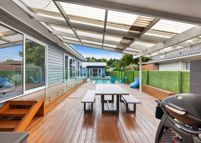  at 4 Kahurangi Place, Hillpark, Auckland