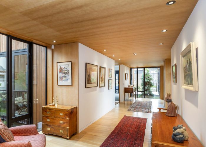  at 35 Poynder Avenue, Fendalton, Christchurch City, Canterbury