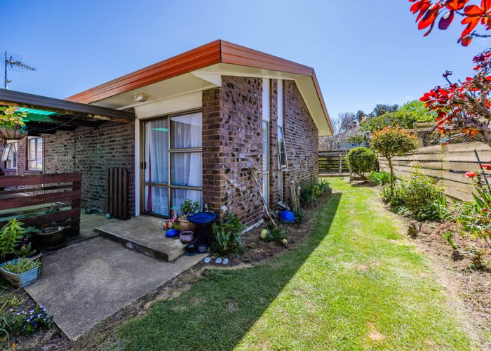  at 2/29 Trentham Road, Papakura, Papakura, Auckland