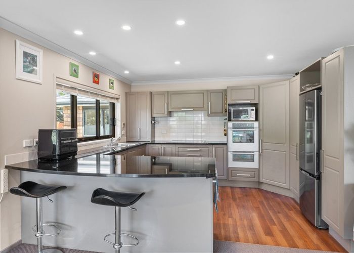  at 15 Fairway Oaks Drive, Waikanae Beach, Kapiti Coast, Wellington