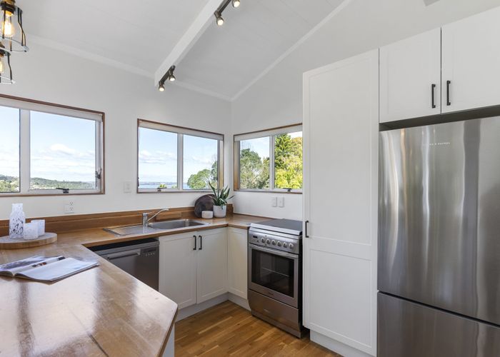  at 22 Hadfield Street, Beach Haven, North Shore City, Auckland