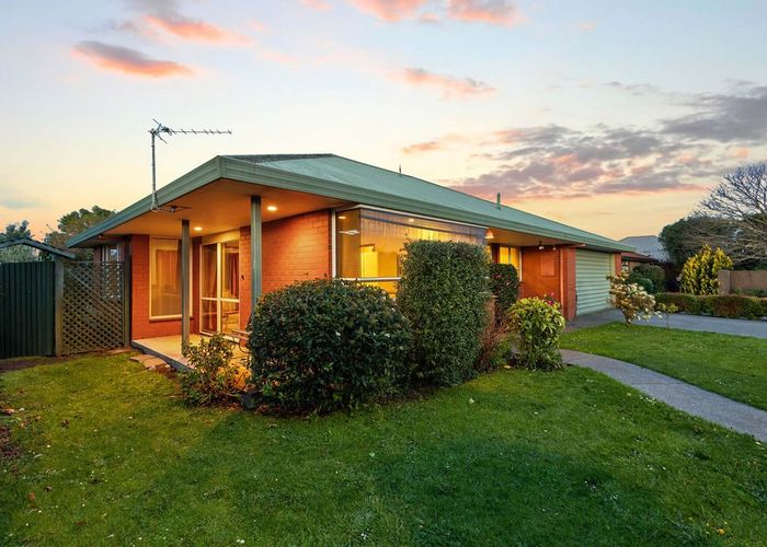  at 284 Sawyers Arms Road, Bishopdale, Christchurch