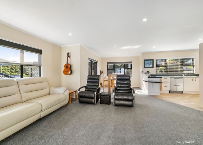  at 15 Murchison Street, Island Bay, Wellington
