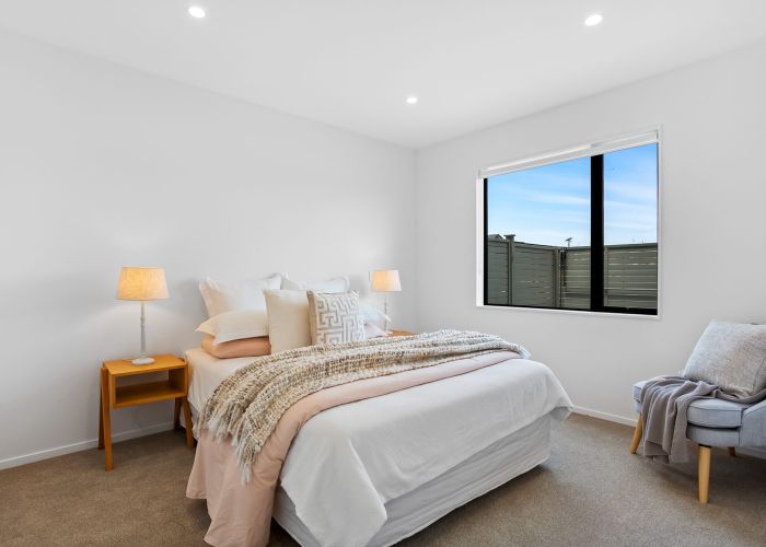 at 5/18 Paraone Crescent, Takanini, Papakura, Auckland