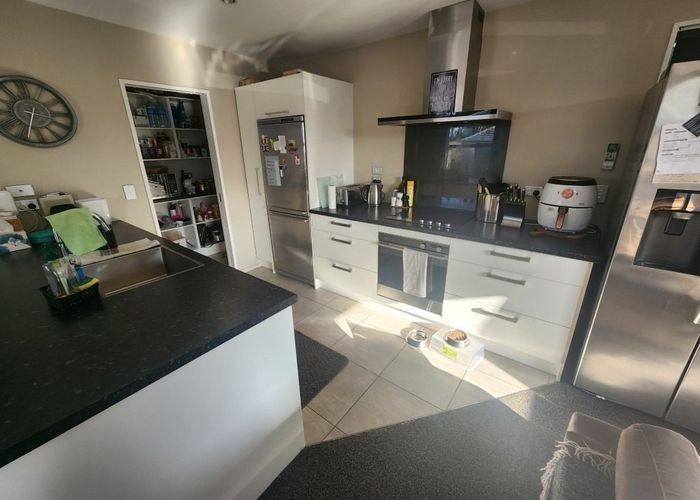  at 4 Gates Lane, Woolston, Christchurch