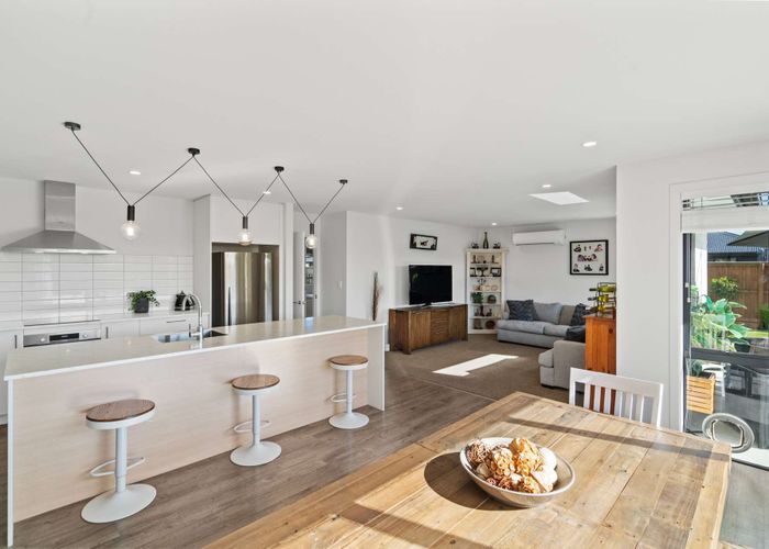  at 24 Florence Drive, Lincoln, Lincoln