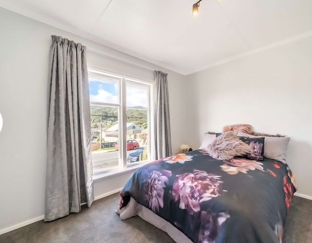  at 28 Main Road, Wainuiomata, Lower Hutt, Wellington