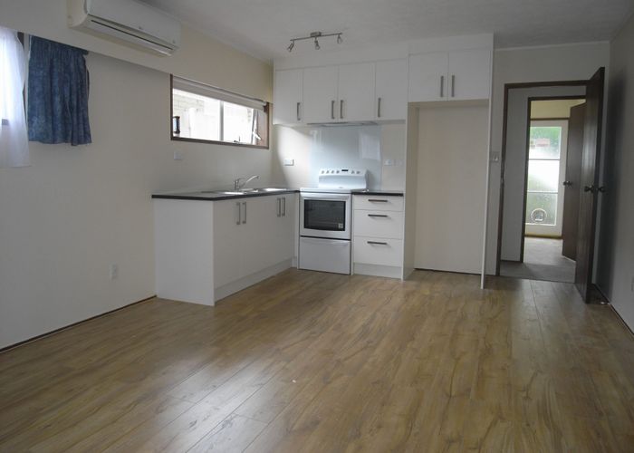  at 2 Faith Bullock Place, New Lynn, Waitakere City, Auckland