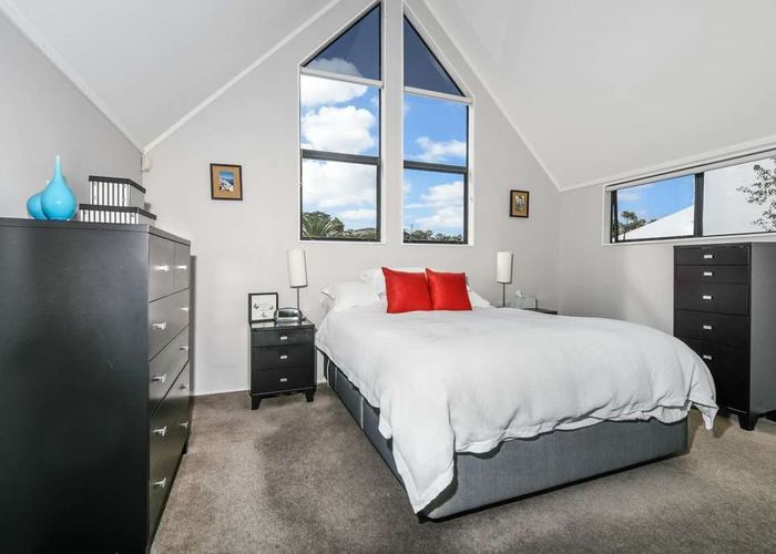  at 2/8 Marua Road, Ellerslie, Auckland City, Auckland