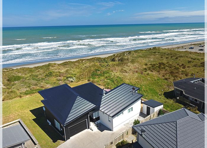 Free property data for 6 Marine Parade South, Foxton Beach, Foxton