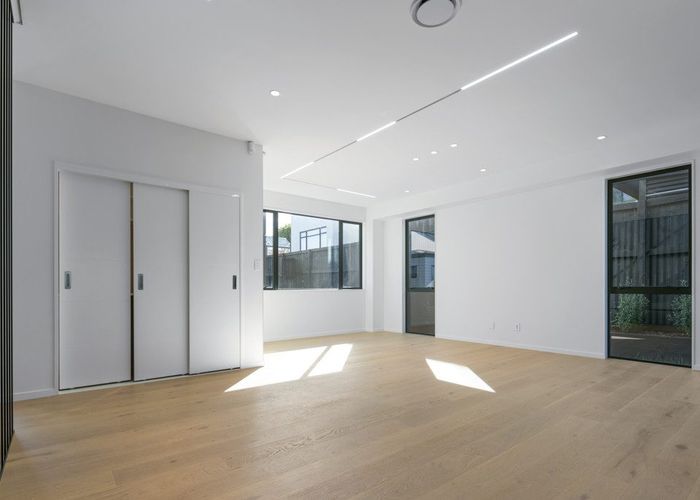  at 2&3/1 Montana Avenue, Murrays Bay, North Shore City, Auckland