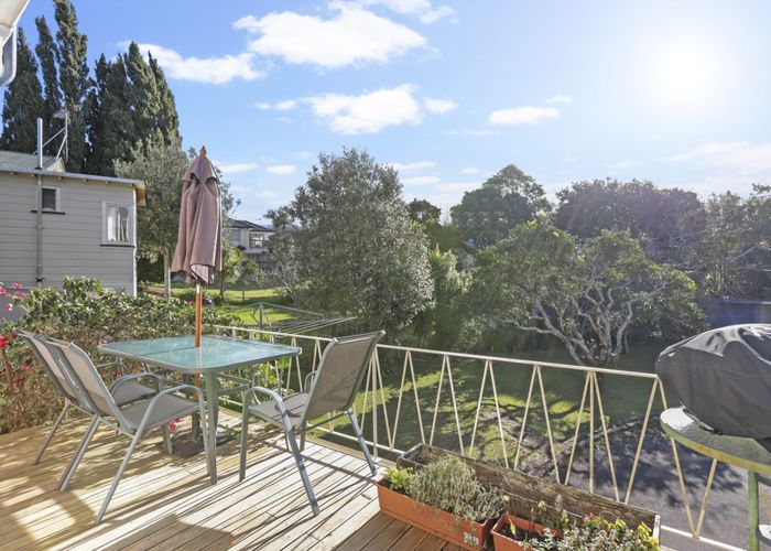  at 36 Sutherland Road, Point Chevalier, Auckland