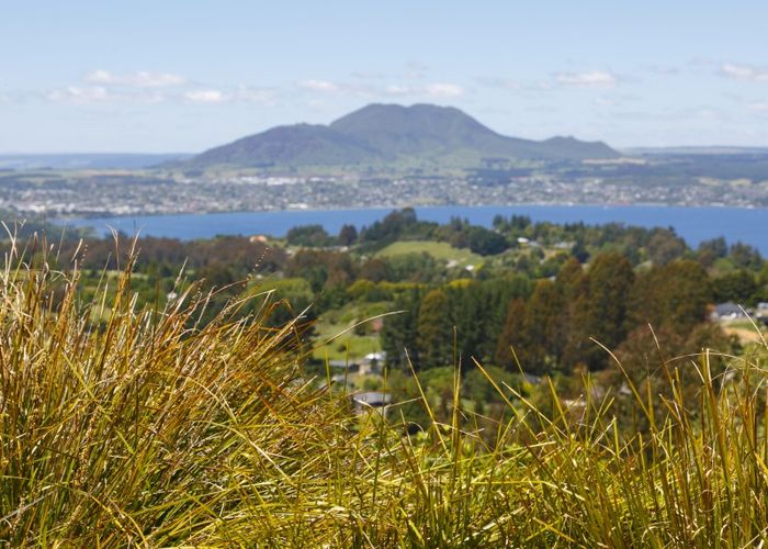  at 121 Highland Drive, Acacia Bay, Taupo