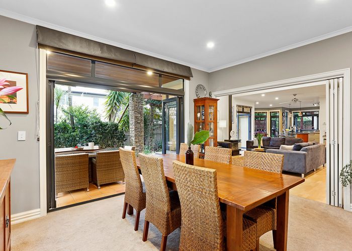  at 11 Churchouse Road, Greenhithe, Auckland