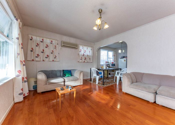  at 55 Barrys Road, Glendene, Auckland