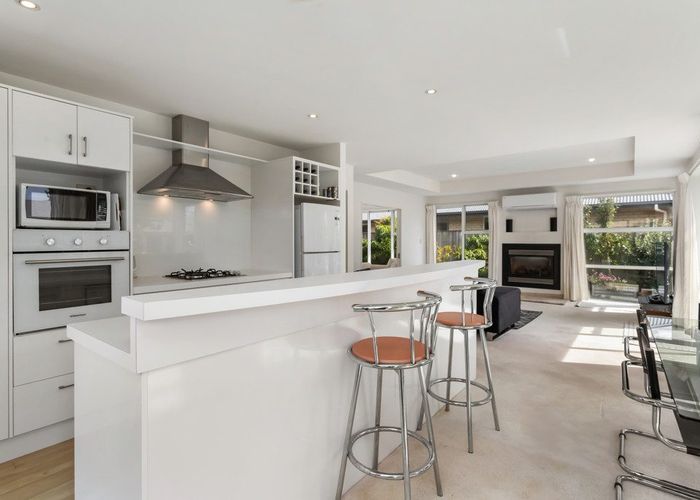  at 2 Glen Oaks Drive, Northwood , Christchurch City, Canterbury