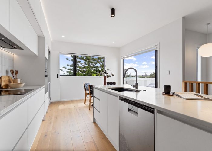  at 85A Awaroa Road, Sunnyvale, Waitakere City, Auckland