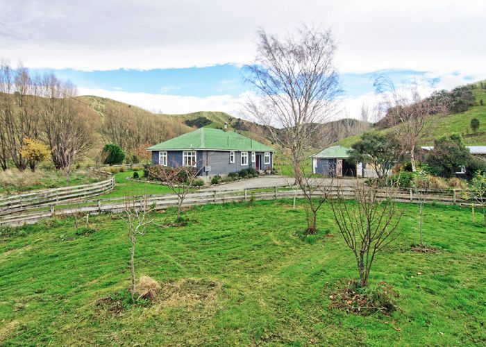 at 435 Jacksons Line, Masterton