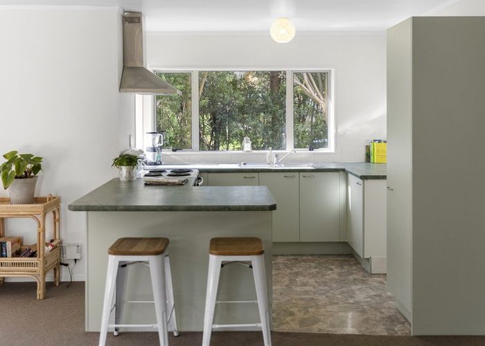  at 37 Kona Crescent, Henderson, Auckland
