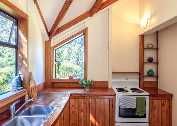  at 39 Wilma Road, Ostend, Waiheke Island