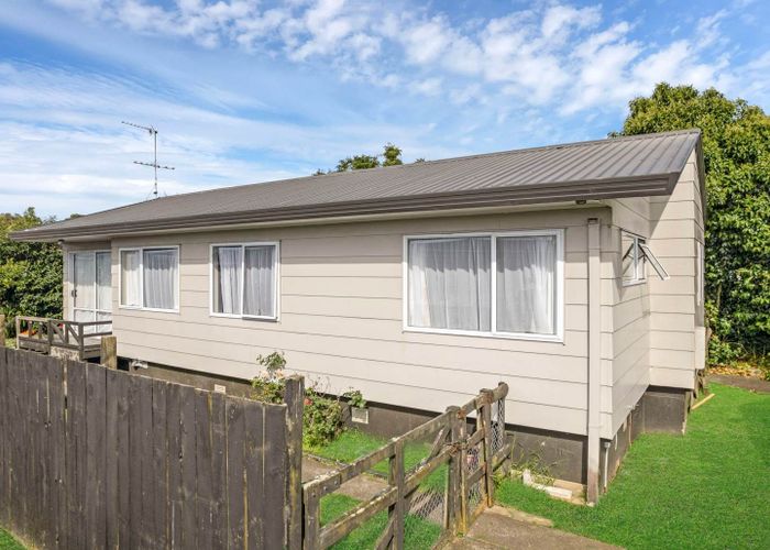  at 2/6 Trounson Avenue, Clendon Park, Manukau City, Auckland