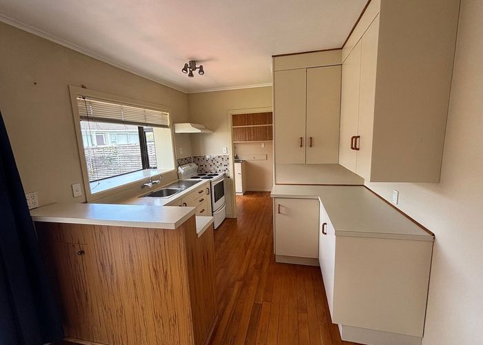  at 2/11 Verdi Street, Papatoetoe, Manukau City, Auckland