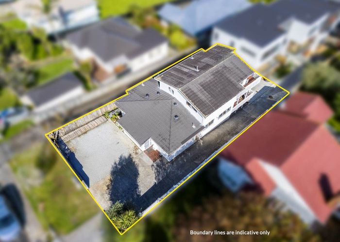  at 28 Dallinghoe Crescent, Milford, North Shore City, Auckland