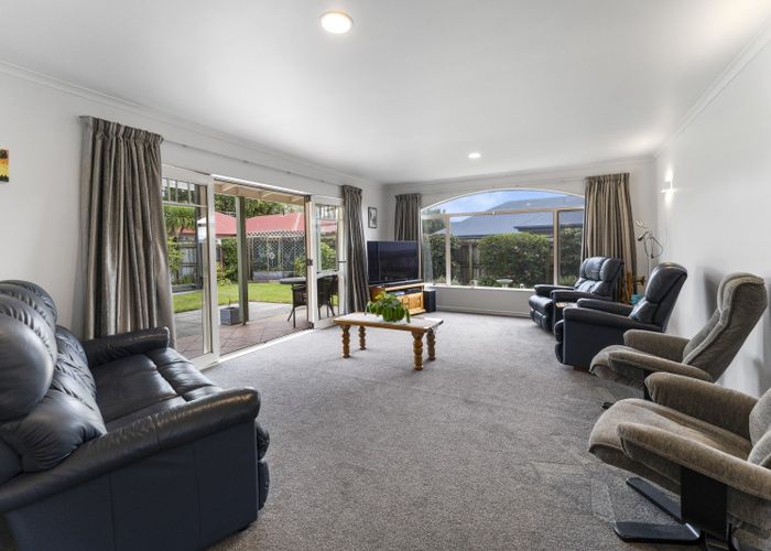  at 8 Heritage Crescent, Richmond, Richmond