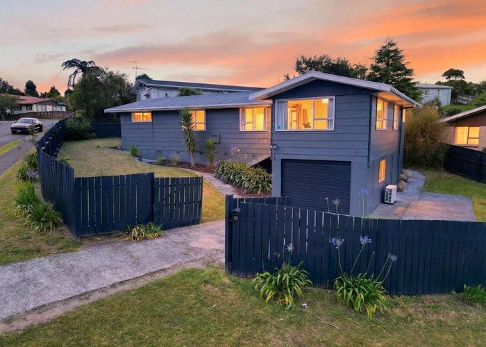  at 49 Norana Road, Timberlea, Upper Hutt, Wellington