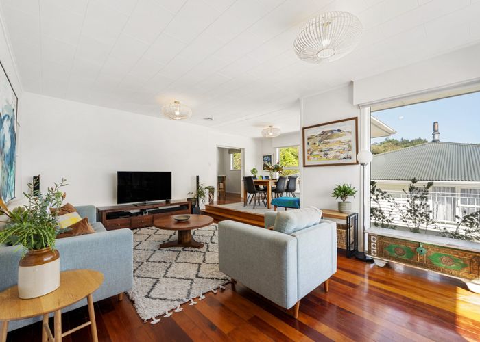  at 15 Witham Street, Island Bay, Wellington