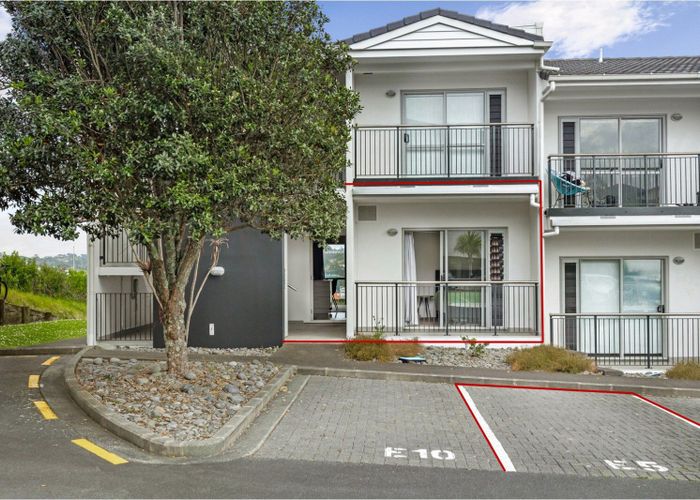  at E5/60 Masons Road, Albany, North Shore City, Auckland