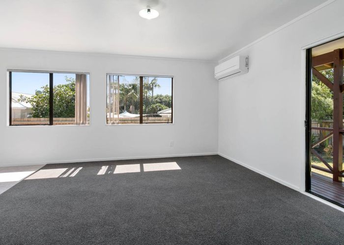  at 2/26 Queen Mary Avenue, New Lynn, Auckland