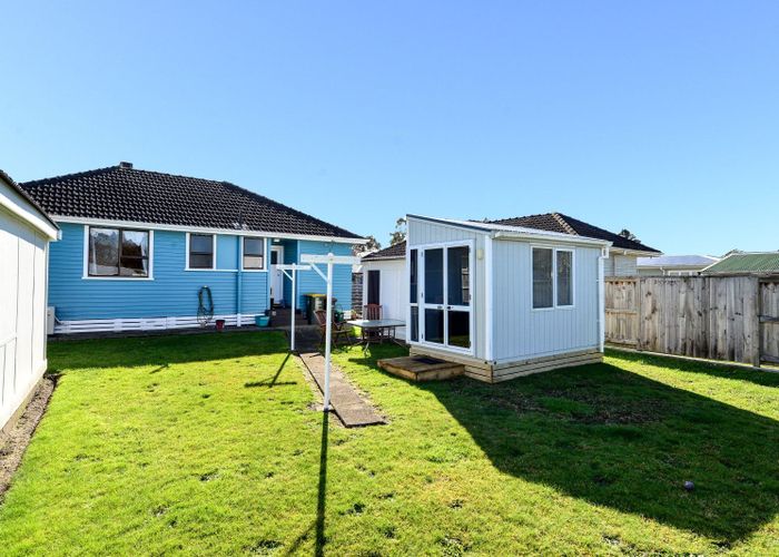  at 40 Montgomery Crescent, Bader, Hamilton, Waikato