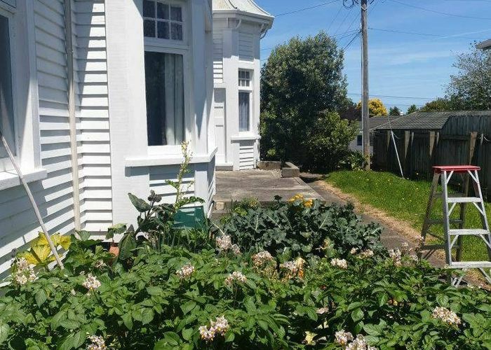  at 2/6 Caius Avenue, City Centre, Whanganui, Manawatu / Whanganui