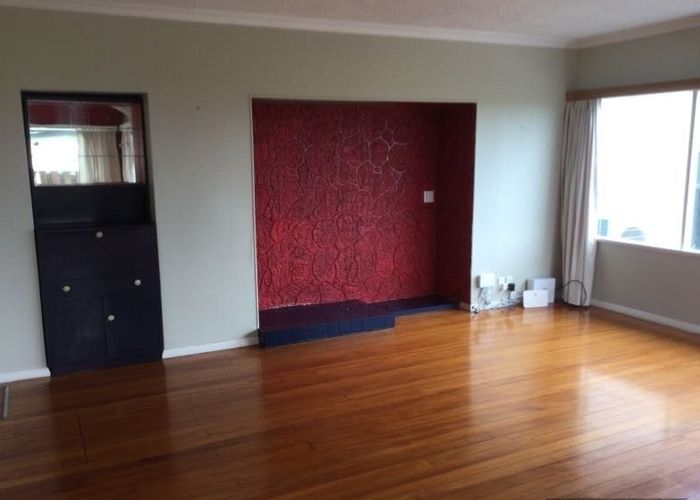  at Falla Street, Paraparaumu Beach, Kapiti Coast, Wellington