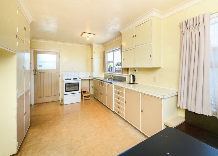  at 5 Belvedere Crescent, Takaro, Palmerston North