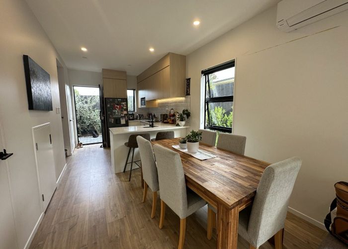  at 7/89 Beach Road, Te Atatu Peninsula, Waitakere City, Auckland