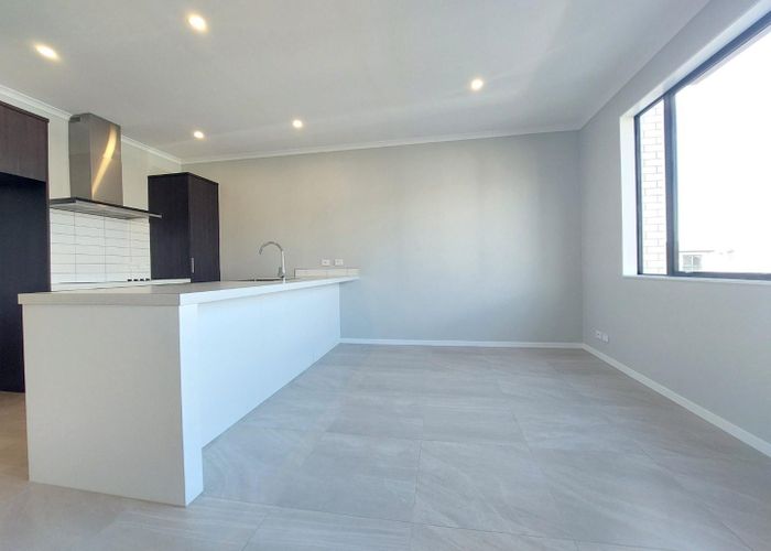  at 10/4 Matimati Place, Hobsonville, Waitakere City, Auckland
