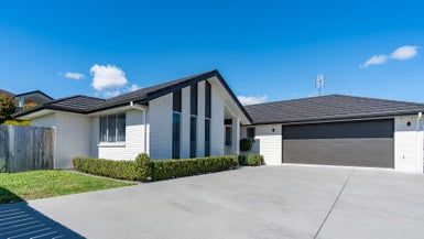  at 81 Cumberland Drive, Flagstaff, Hamilton