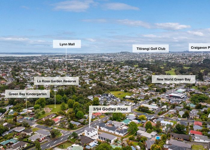  at 8/94 Godley Road, Green Bay, Waitakere City, Auckland