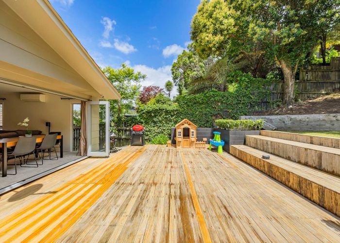  at 1/11 Branston Avenue, Browns Bay, North Shore City, Auckland