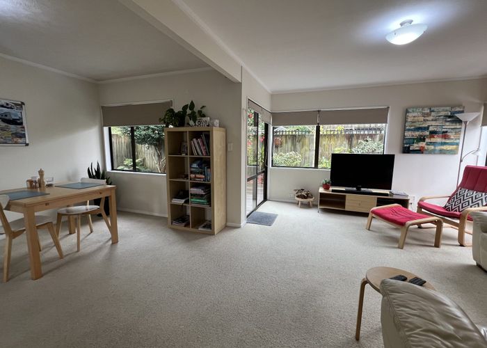 at 2/14 Arthur Street, Ellerslie, Auckland City, Auckland