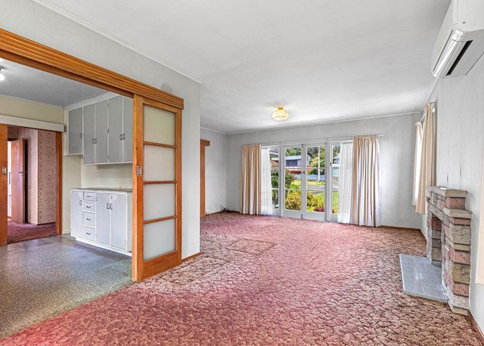  at 15 Lauderdale Road, Birkdale, North Shore City, Auckland