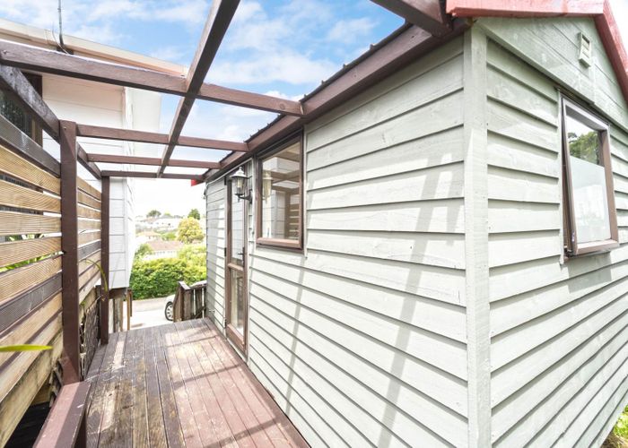  at 2/577 Richardson Road, Mount Roskill, Auckland