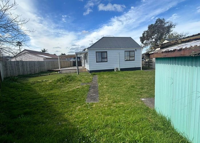  at 18 Goldnib Place, Randwick Park, Manukau City, Auckland